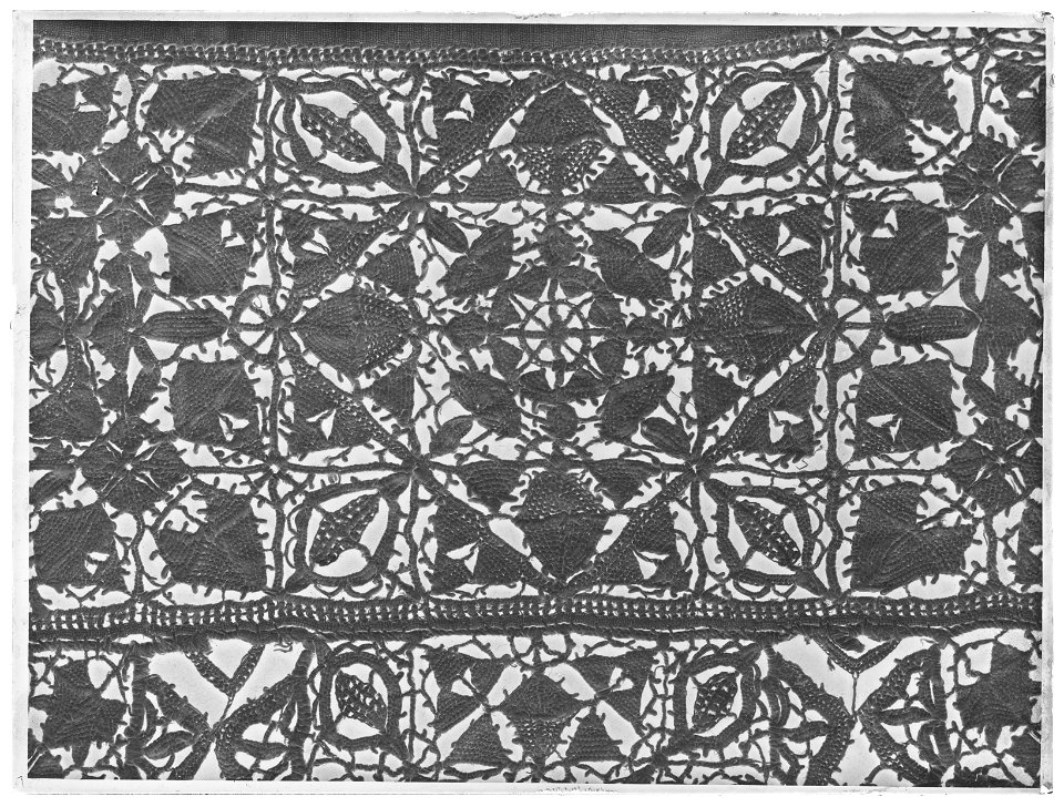Svepkrage linne - Livrustkammaren - 77189-negative