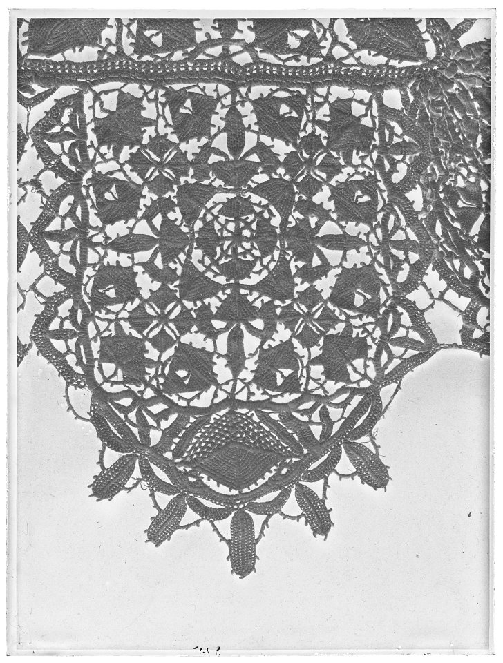 Svepkrage linne - Livrustkammaren - 17266-negative