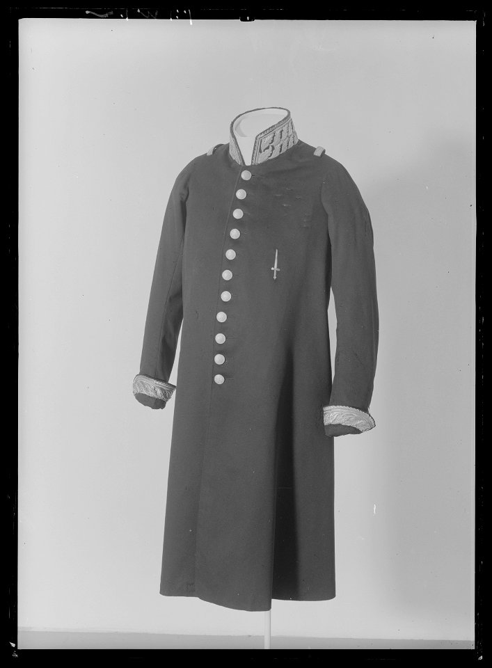 Syrtut till Karl XIV Johans fältmarskalksuniform - Livrustkammaren - 10472