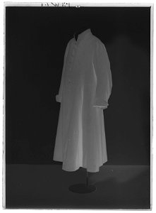 Syrtut till Karl XIV Johans fältmarskalksuniform - Livrustkammaren - 53276-negative