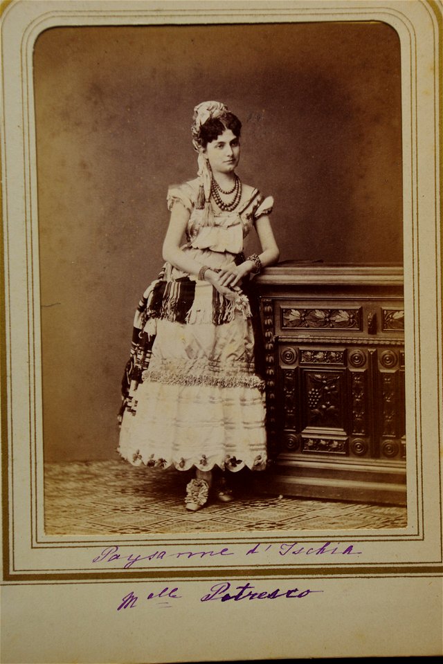 Szathmári Romanian court members in historical costume 05