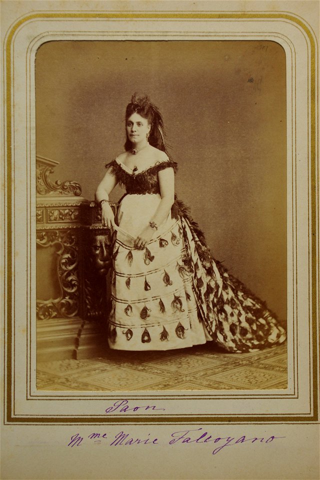 Szathmári Romanian court members in historical costume 13