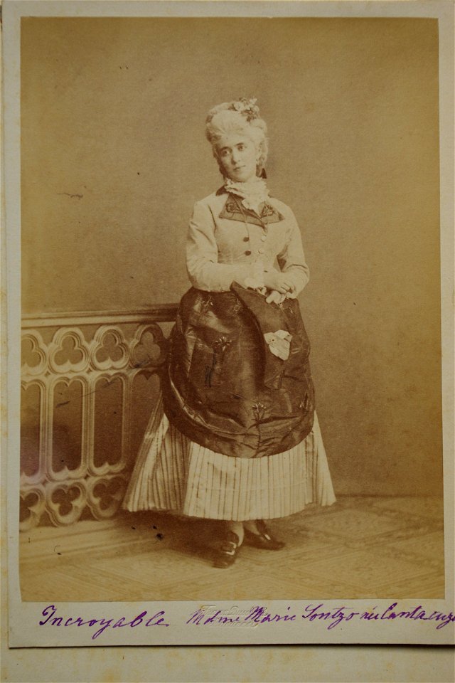 Szathmári Romanian court members in historical costume 25