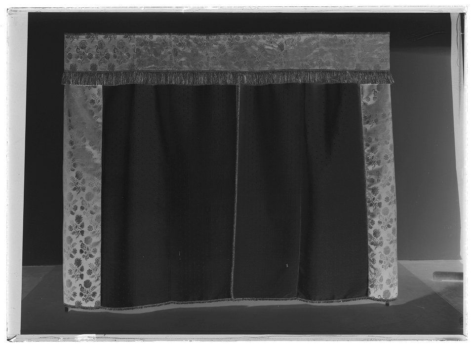 Sängomhänge, Torpa stenhus - Livrustkammaren - 36198-negative