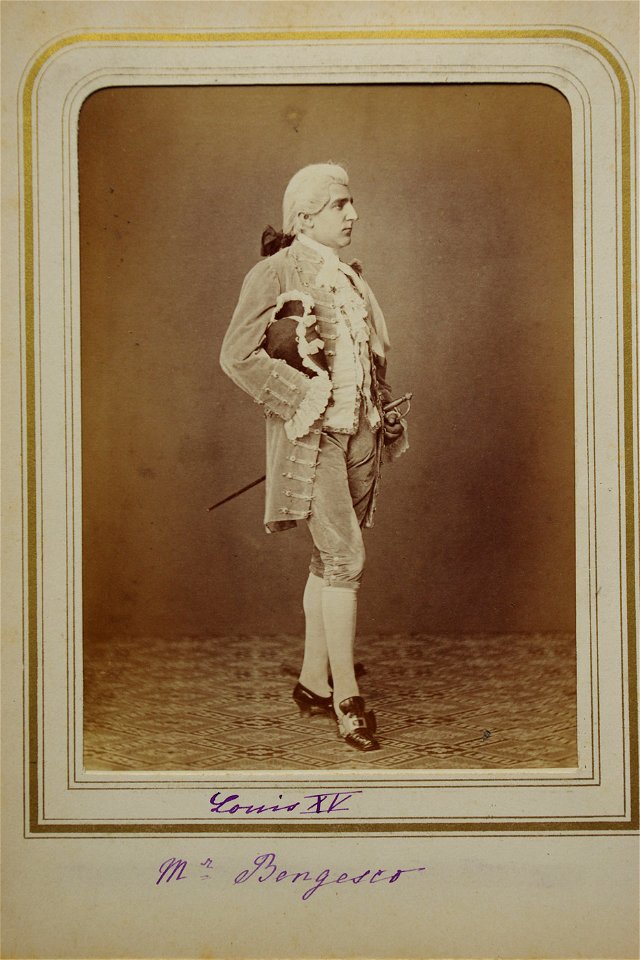 Szathmári Romanian court members in historical costume 37