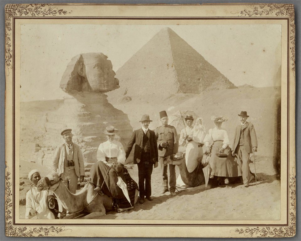 T. Gwynn Jones and others, Shizeh Pyramids, Egypt (5294026)