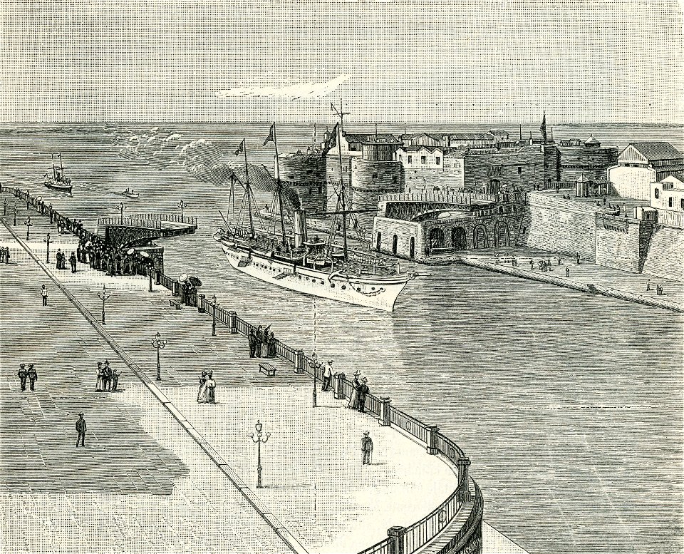 Taranto Veduta del Canale col Ponte aperto
