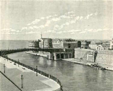 Taranto Veduta del Canale col Ponte chiuso