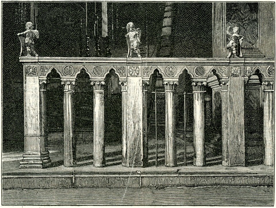 Tempio Malatestiano dettaglio della balaustrata