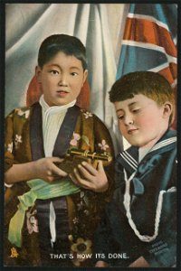That's how it's done. Postcard depicting the friendship between Britain and Japan during World War I. FL10287007. Free illustration for personal and commercial use.