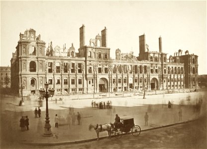 The Hötel de Ville after the Commune