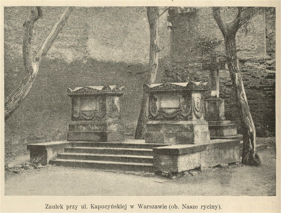 Zaułek przy ul. Kapucyńskiej w Warszawie Nagrobki przy kościele po-Kapucyńskim (61381)