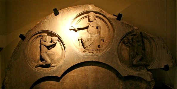 École mosane - Tympan d'Apollon