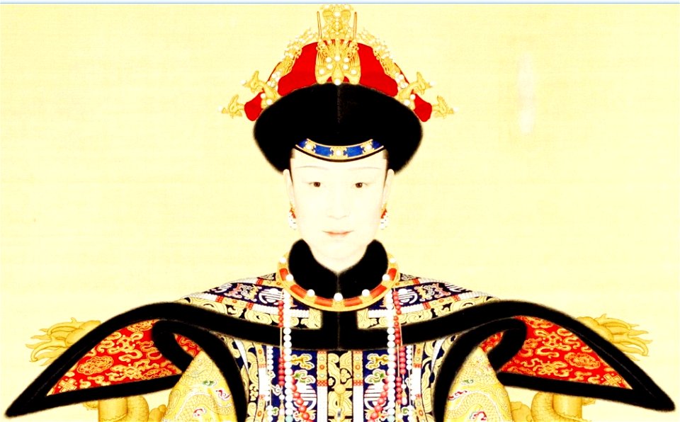 《孝贤纯皇后朝服像》局部 3