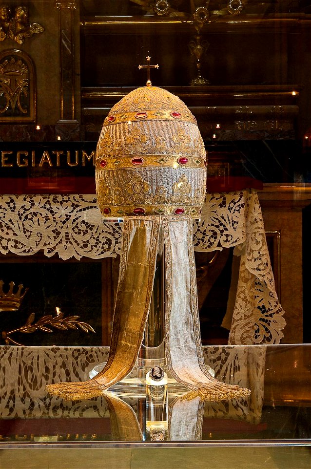 Tiara of Pope Pius VII, 1800