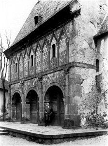 Torhalle Lorsch um 1910 Person cropped
