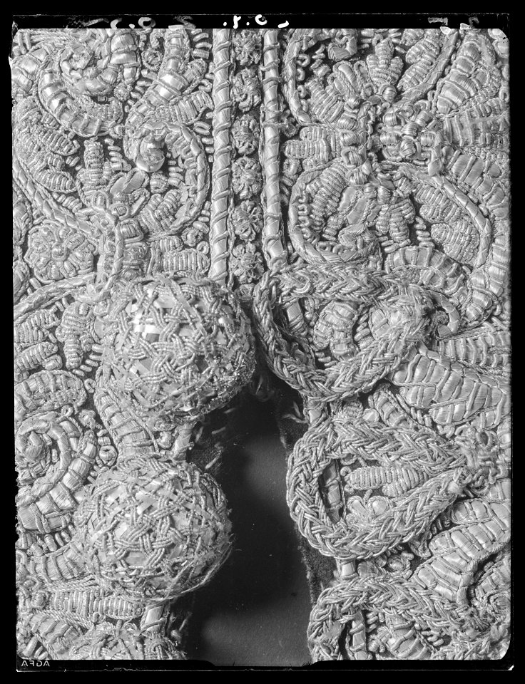 Tröja av mönstrad silverbrokad, ca 1650-1660 - Livrustkammaren - 62474
