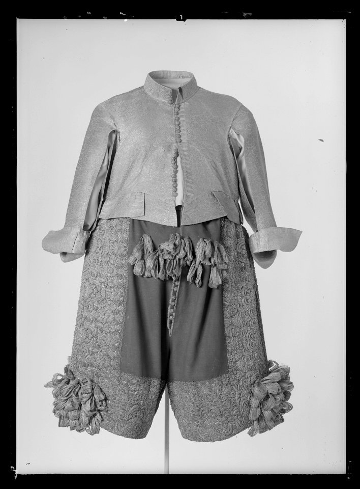 Tröja av mönstrad silverbrokad, ca 1650-1660 - Livrustkammaren - 27339