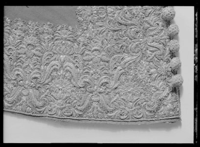 Tröja av mönstrad silverbrokad, ca 1650-1660 - Livrustkammaren - 61640