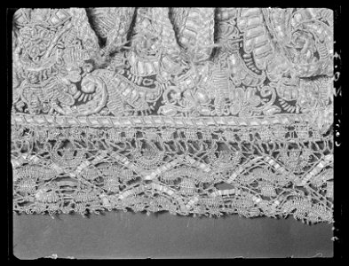 Tröja av mönstrad silverbrokad, ca 1650-1660 - Livrustkammaren - 45352