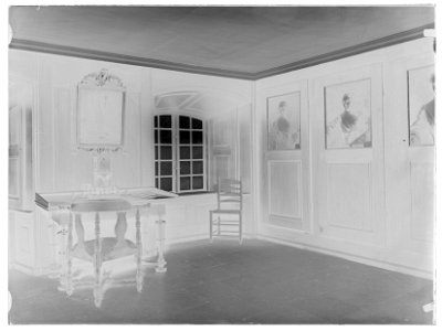Tureholmsrustkammaren, med möbler - Livrustkammaren - 8581-negative