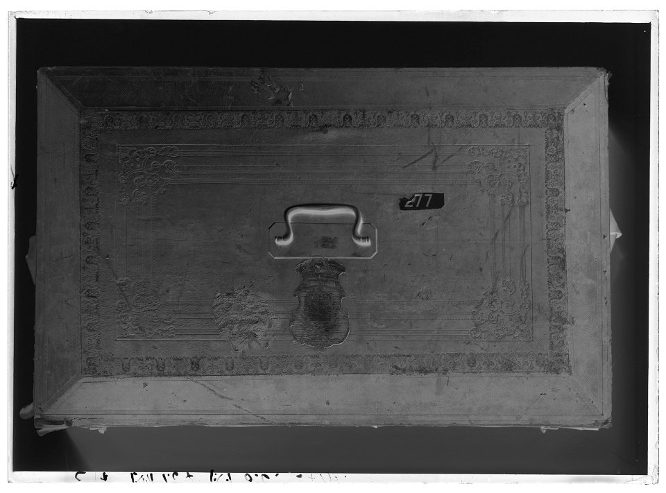 Ungerskt magnatgarnityr - Livrustkammaren - 78050-negative
