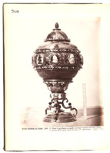 Vaso para perfumes de ágata