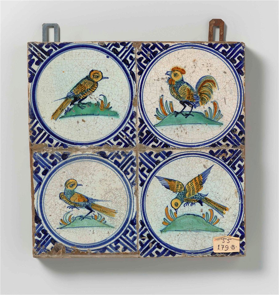 Veld van vier tegels met vogels