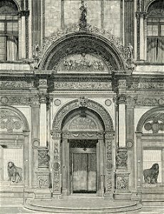 Venezia porta maggiore dell antica Scuola di San Marco