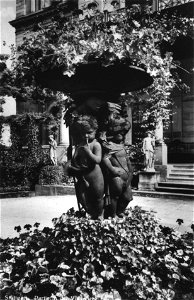 Villa Berg, Puttenschale