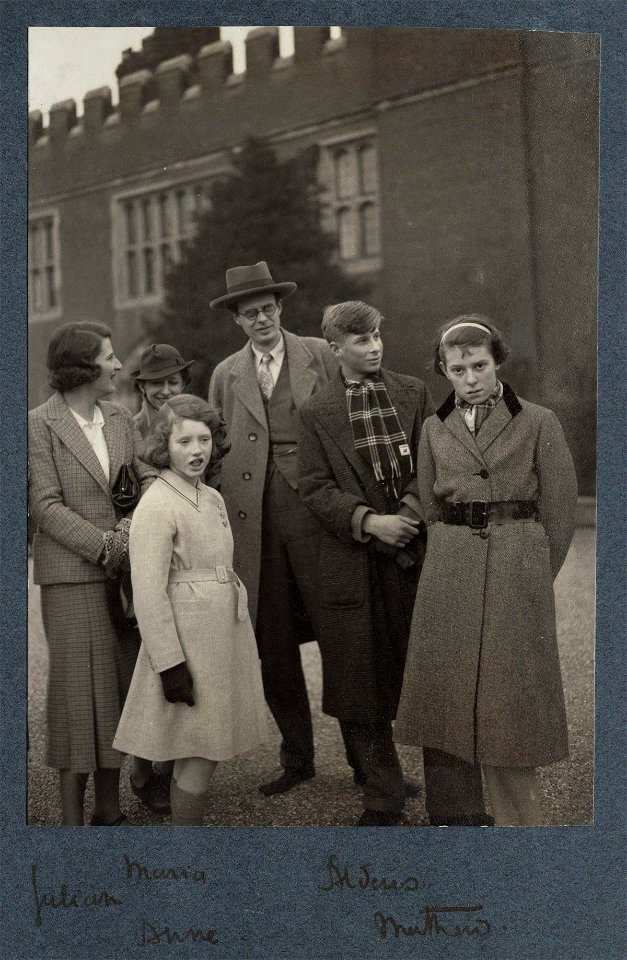 Visiting Hampton Court Palace by Lady Ottoline Morrell