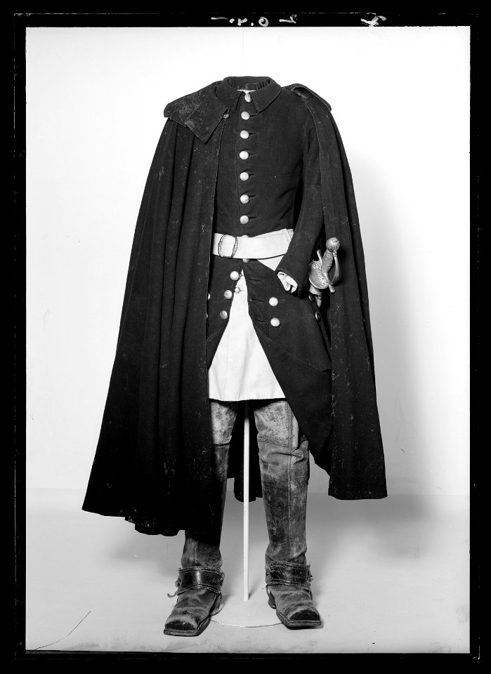 Vänster kragstövel buren av Karl XII vid Fredrikshall den 30 november 1718 - Livrustkammaren - 1355