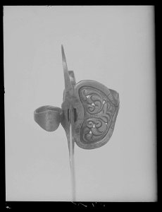 Värja, s.k. nederländsk-svensk typ, Solingen ca 1615-1630 - Livrustkammaren - 70953
