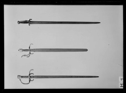Värja, fäste och klinga ej samhörande, fäste: Tyskland ca 1575-1600 - Livrustkammaren - 43580