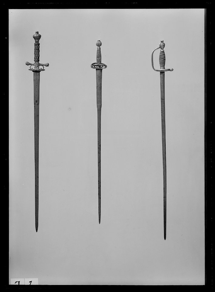Värja, s. k. infödsrättsvärja, Danmark 1776 - Livrustkammaren - 35023