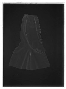 Väst till Karl XIIs uniform från Fredrikshald 1718 - Livrustkammaren - 61536-negative