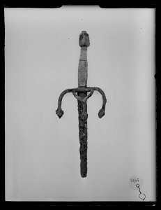 Vänsterhandsdolk, 1500-tal, jordfynd - Livrustkammaren - 19331