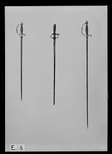 Värja. Fäste och klinga ej samhörande. Tyskand ca 1780-1800 - Livrustkammaren - 52151