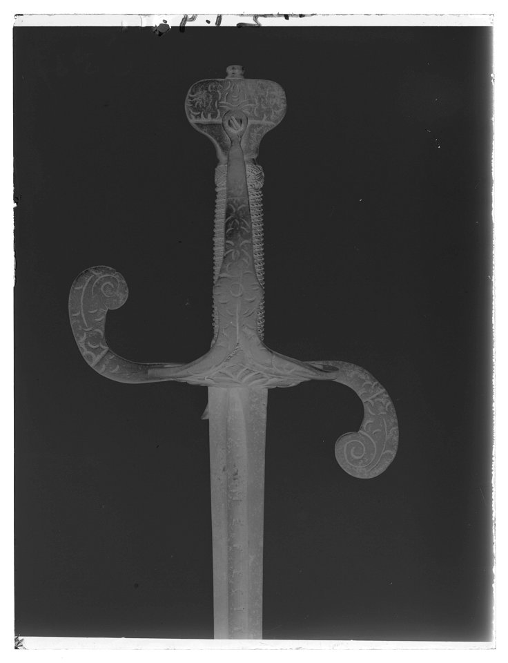 Värja, s.k. nederländsk-svensk typ, Solingen ca 1615-1630 - Livrustkammaren - 11027-negative