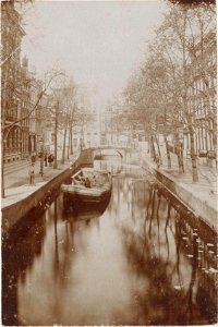 Warmoesgracht 4