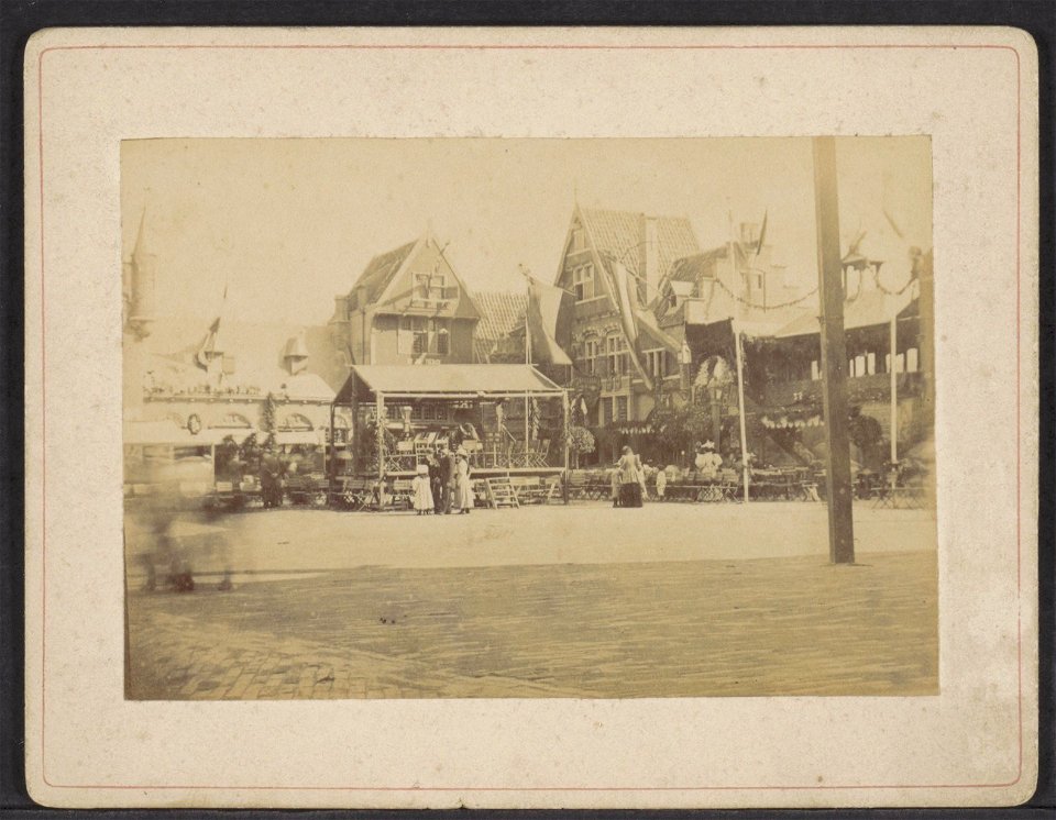 Wereldtentoonstelling van het Hotel- en Reiswezen op de Museumterreinen (Museumplein). Het Oud-Hollands stadje, Afb ANWZ00437000001