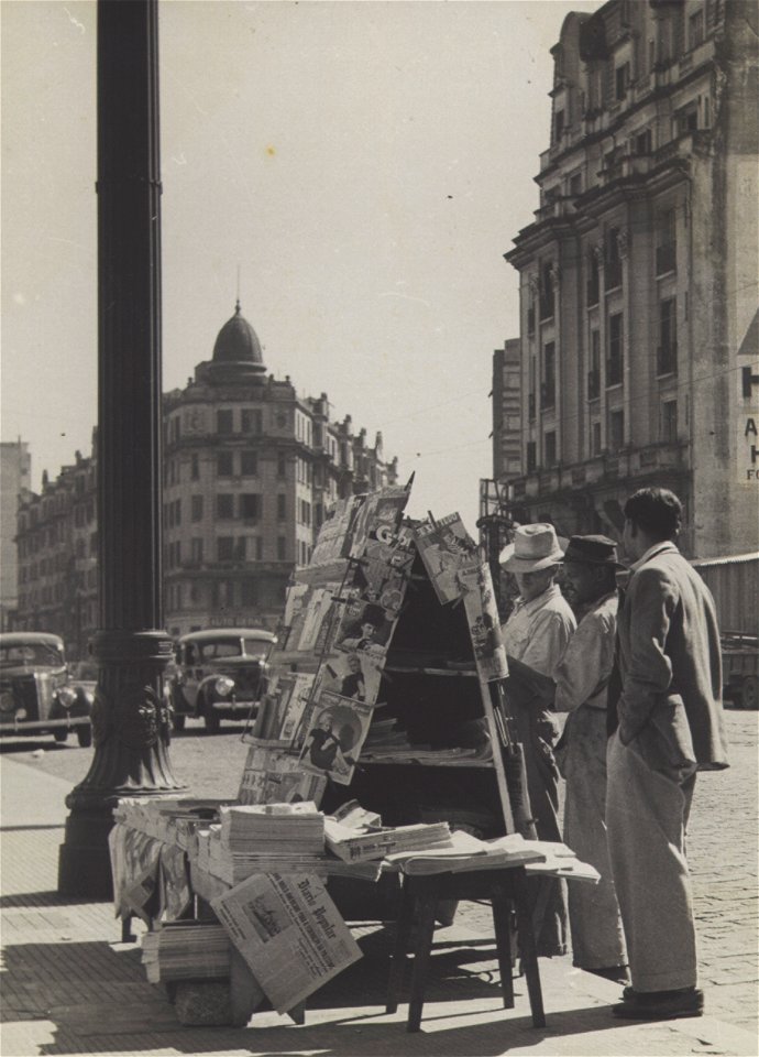 Werner Haberkorn - Banca de jornais S. Paulo - 7 (cropped)