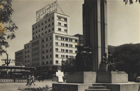 Werner Haberkorn - Vista parcial da Praça Visconde de Indaiatuba. Campinas-SP (cropped)