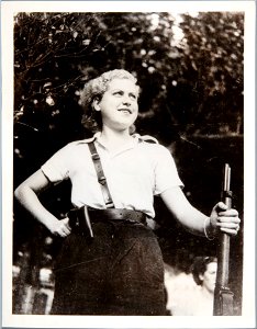 Woman with Rifle Defending Barcelona - Google Art Project