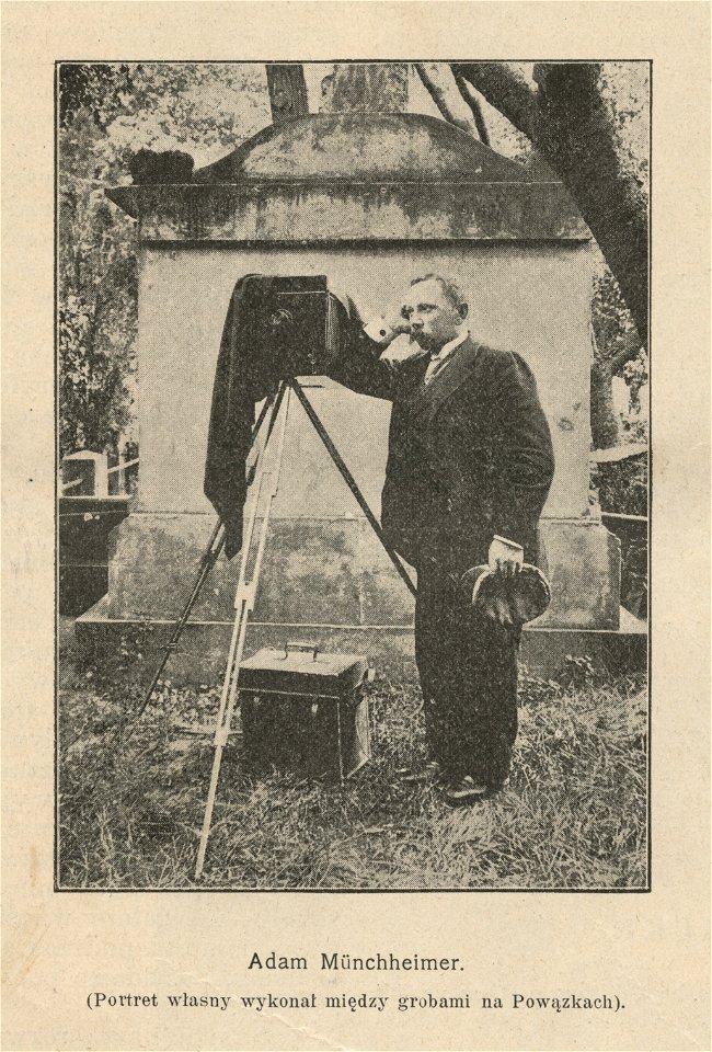 Adam Münchheimer, Portret własny wykonał między grobami na Powązkach (54098)