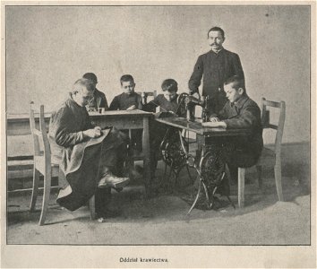 Dom pracy przy ulicy Lipowej - Oddział krawiectwa (54219)