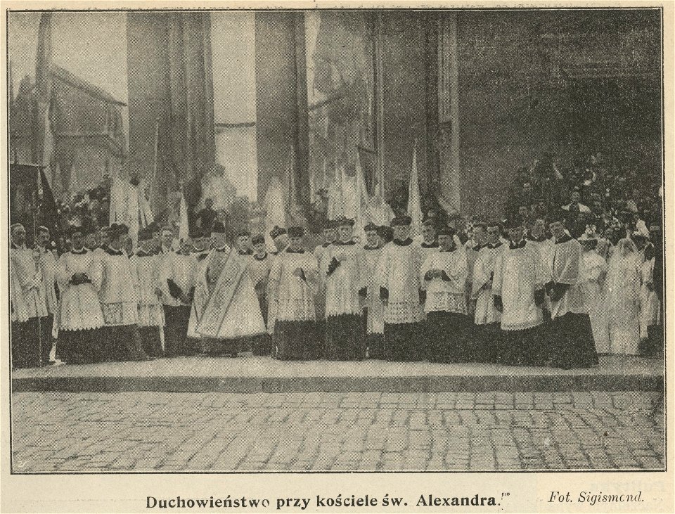 Duchowieństwo przy kościele Św. Aleksandra wizyta cara Mikołaja II i carycy Aleksandry w Warszawie (61546)