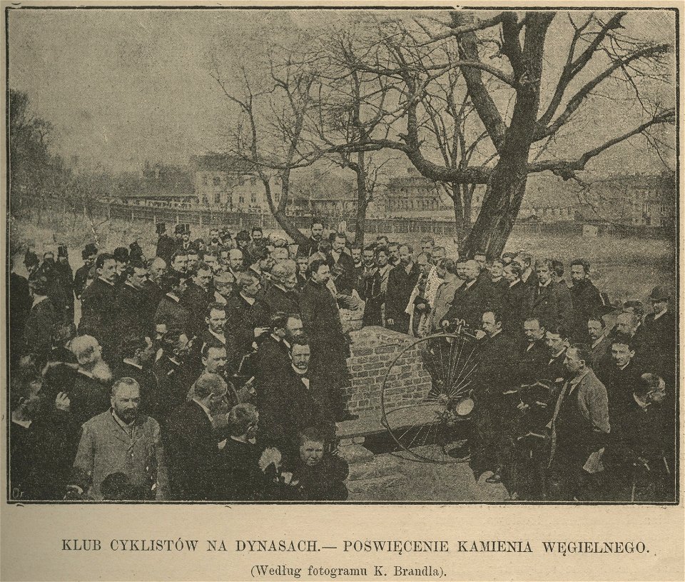 Klub cyklistów na Dynasach - Poświęcenie kamienia węgielnego - Według fotogramu K. Brandla (59190)