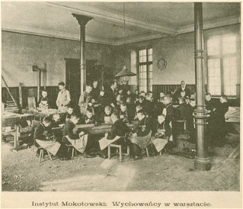 Instytut Mokotowski dla moralnie zaniedbanych chłopców Wychowańcy w warsztacie (81807)