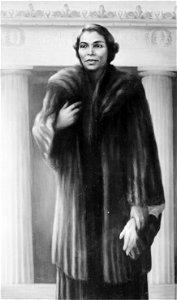 Marian Anderson - NARA - 559192 (cropped)